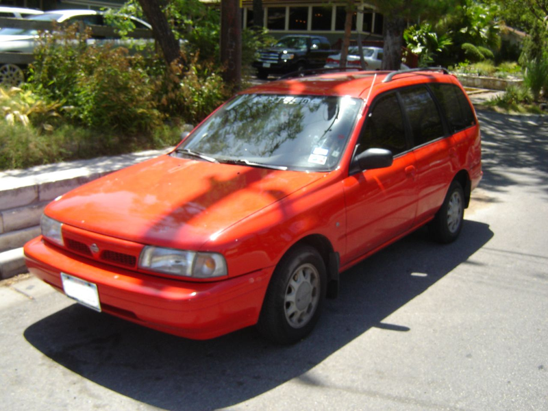 Illustration for article titled Mystery Nissan Minivan-ish Wagon Down On The Austin Street